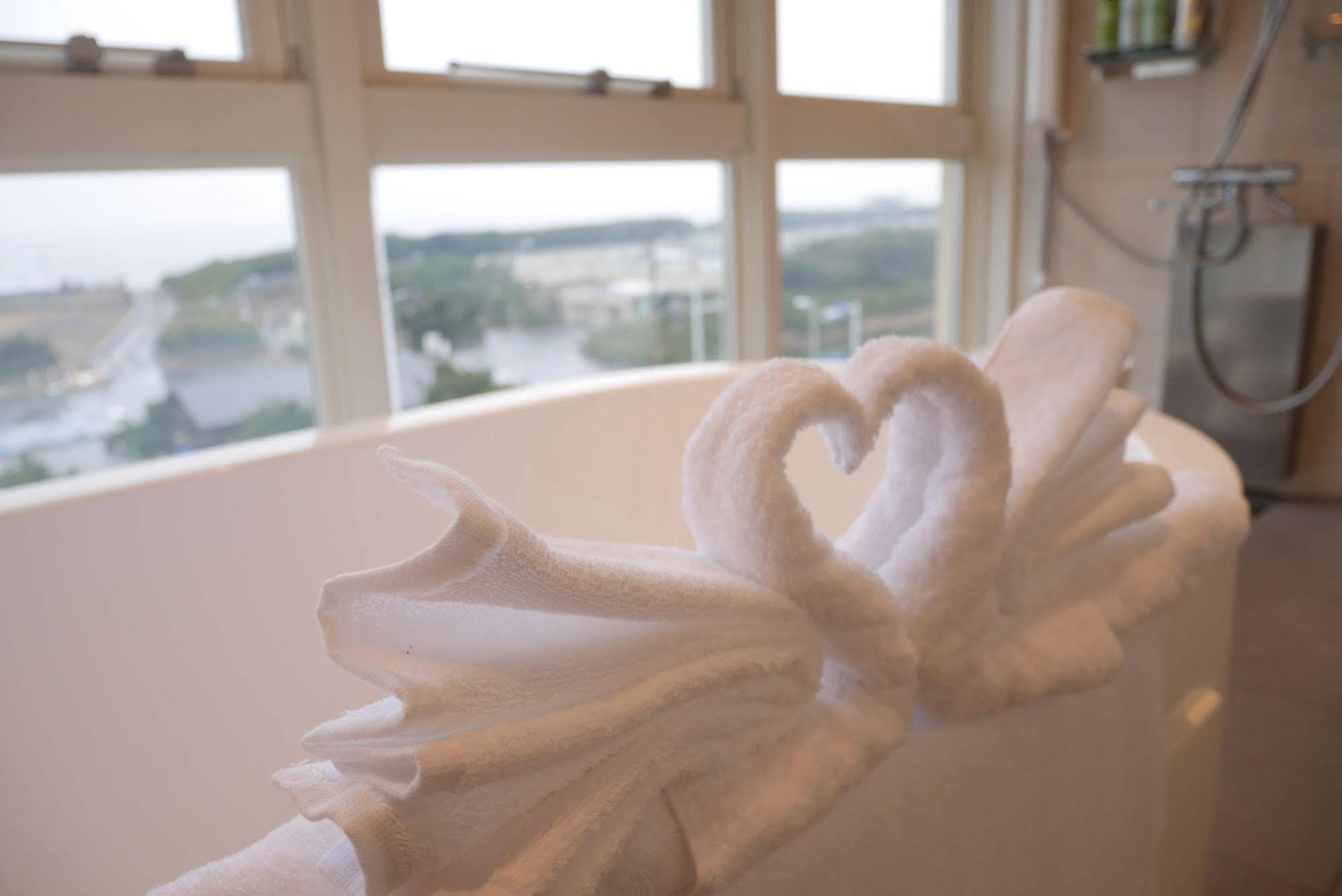 บรีธ โฮเต็ล Hotel Katase  ภายนอก รูปภาพ